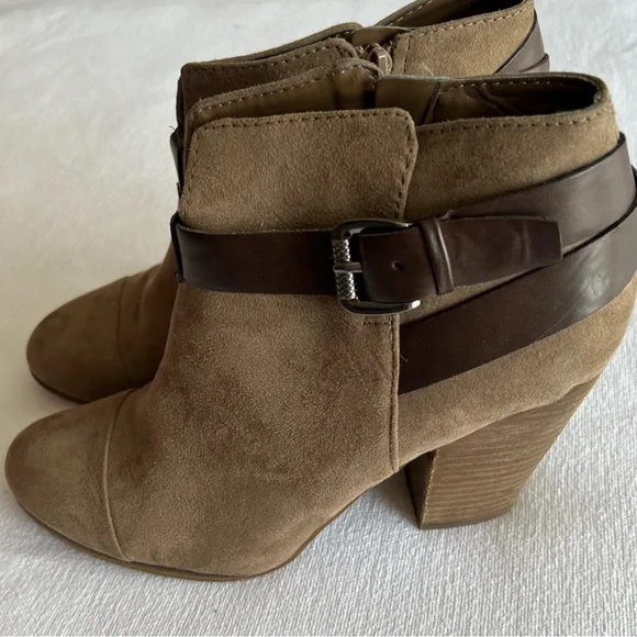 Heeled Bootie - Picture 6 of 11